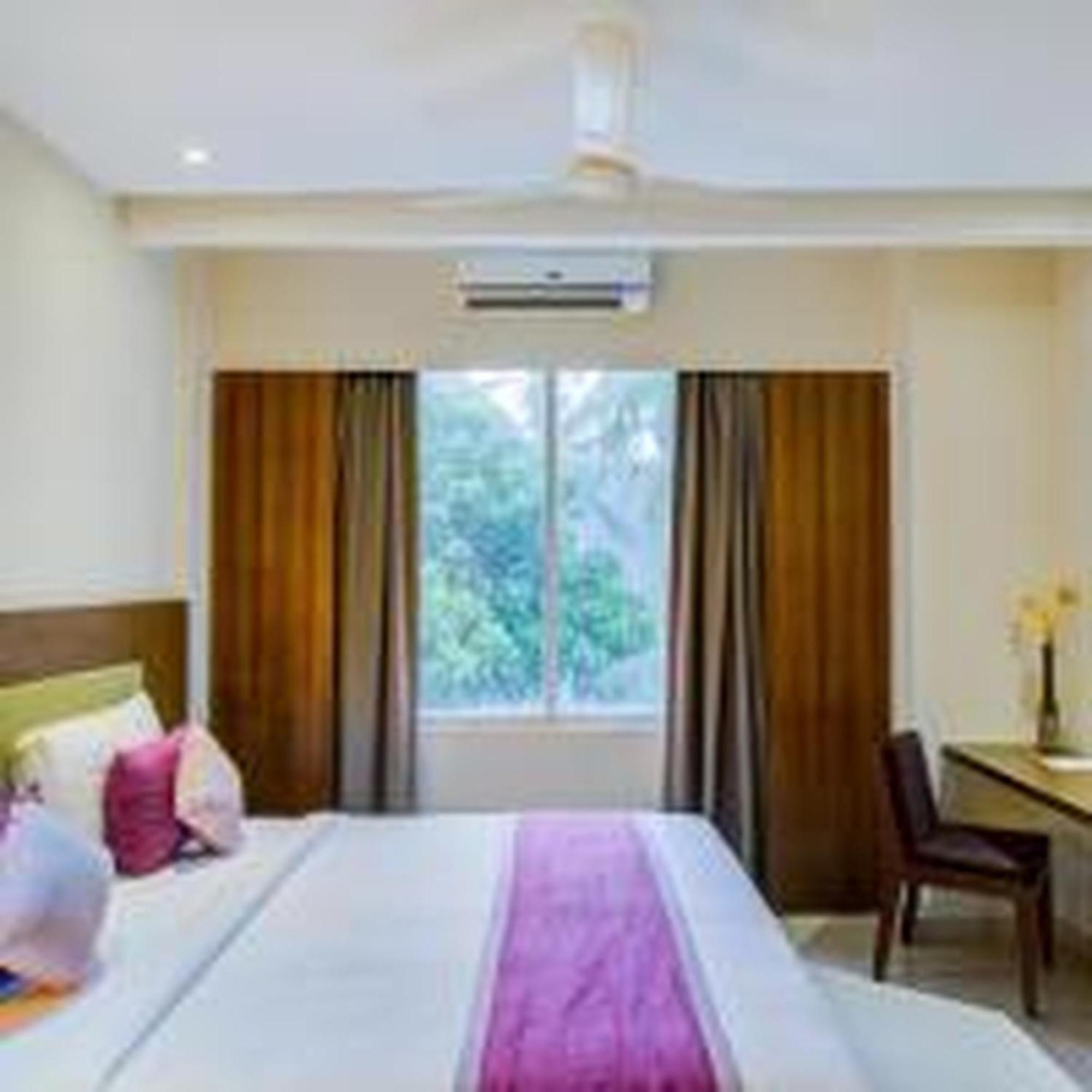 Jk Residency Kelakam Hotel Ngoại thất bức ảnh