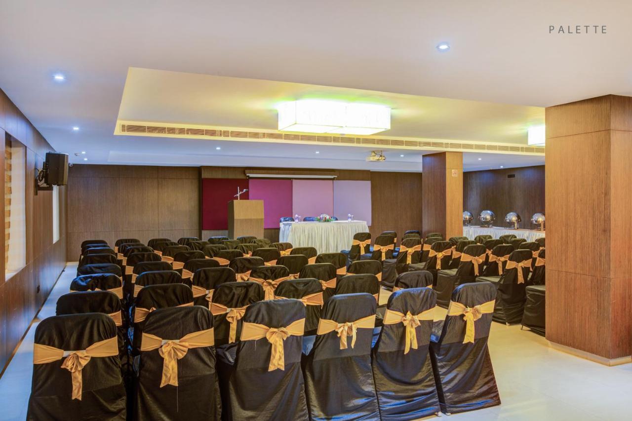 Jk Residency Kelakam Hotel Ngoại thất bức ảnh