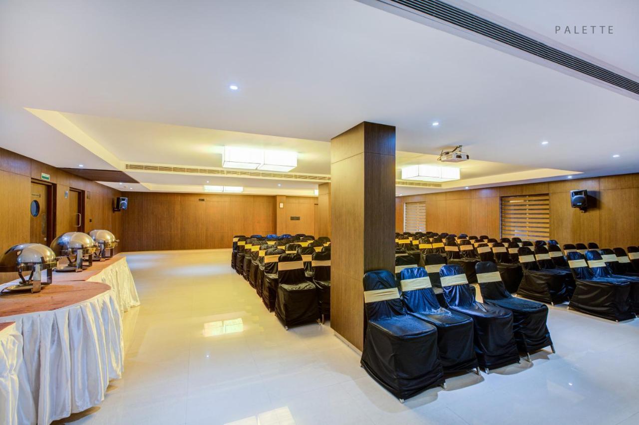 Jk Residency Kelakam Hotel Ngoại thất bức ảnh